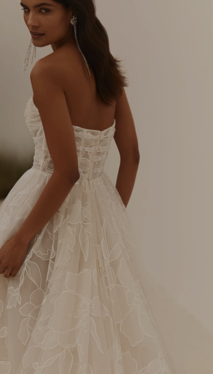 Lej en  brudekjole MIRAGE brudekjole med lette ærme illusion fra ND 